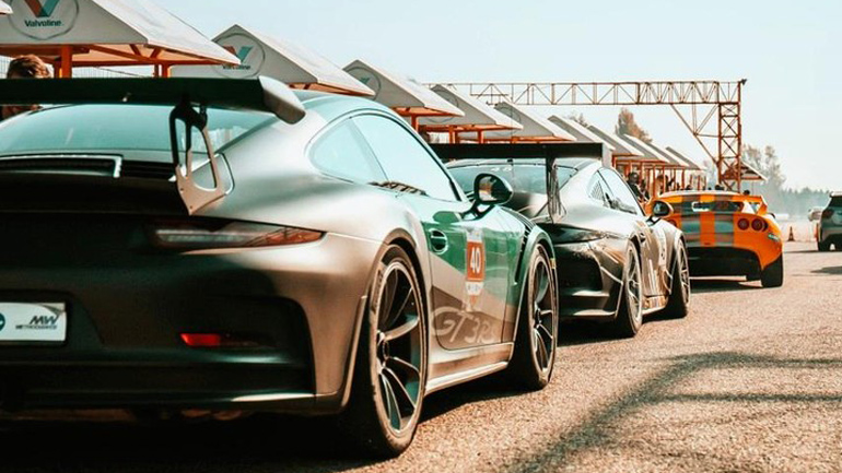 Παρέλαση με super cars από την Βουλγαρία στο αυτοκινητοδρόμιο Σερρών